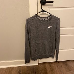 nike crew neck sweatshirt